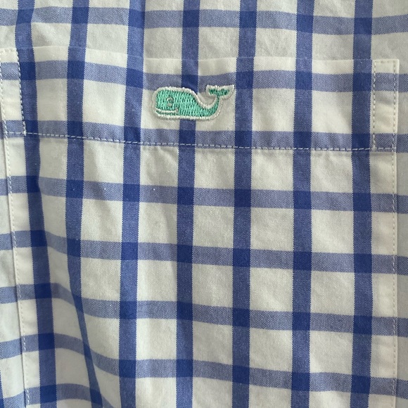 Mens medium vineyard vines dress shirt - Picture 2 of 3